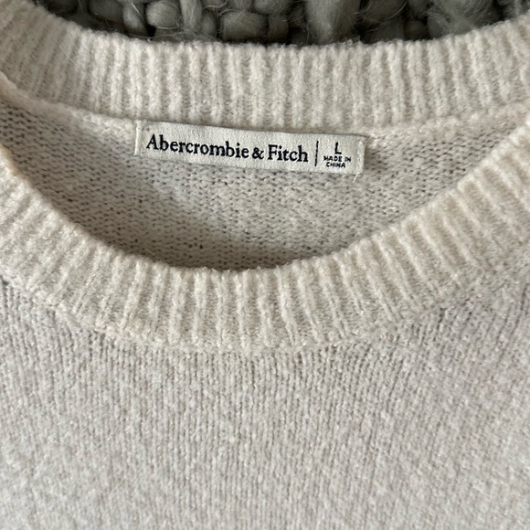 Abercrombie & Fitch Women's Short Sleeve Sweater Crewneck Top - Picture 2 of 4